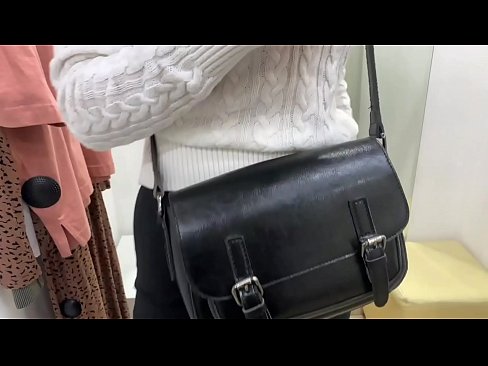 ❤️ Vieša jaunos kalės FeralBerry masturbacija su dildo aprangos kambaryje Porno video prie lt.slowheat.top ❌️❤